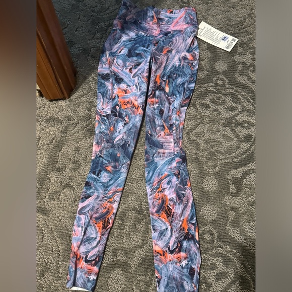 Lululemon Base Pace high rise tight size 2 - Picture 3 of 5